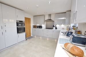 Kitchen - click for photo gallery